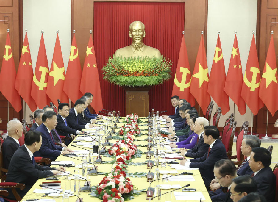 习近平同越共中央总书记阮富仲举行会谈2.jpg