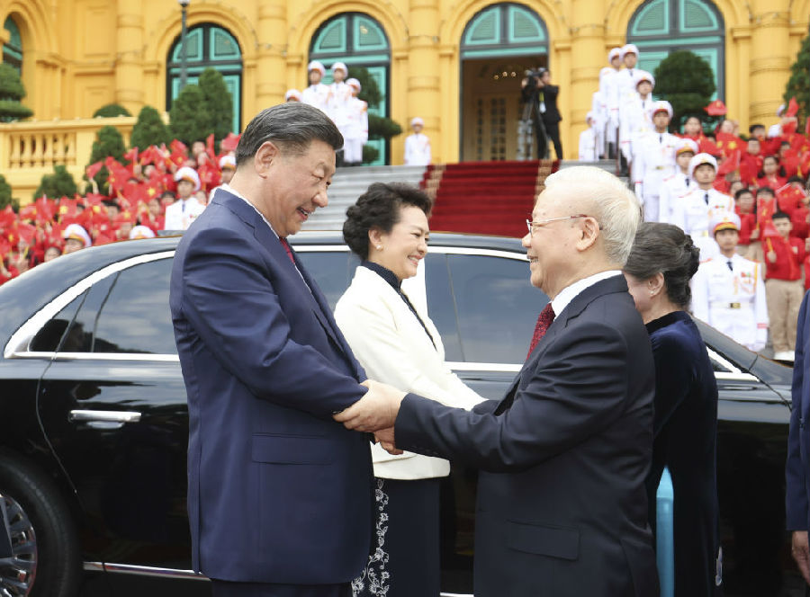习近平同越共中央总书记阮富仲举行会谈3.jpg